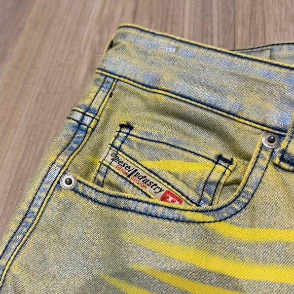 Diesel 1989 D-Mine 068KL Straight Leg Jeans Chartreuse Alice Blue NWT - Picture 7 of 11